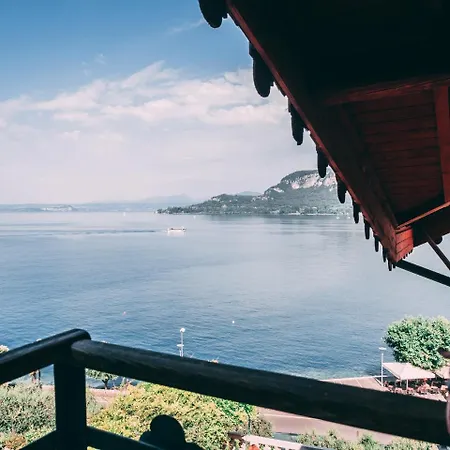 Welcome Traveller Arigoni Daire